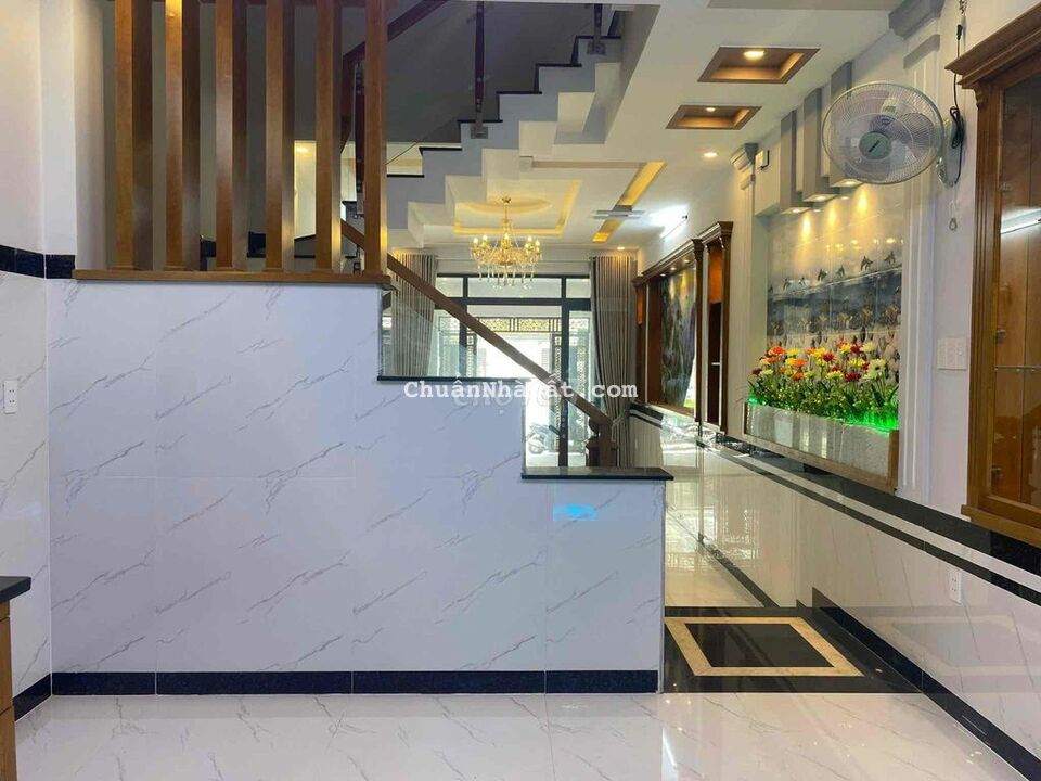 Nhà 2 lầu 4x25 mặt tiền đường nhánh cách bến xe Bus Thới An 200m