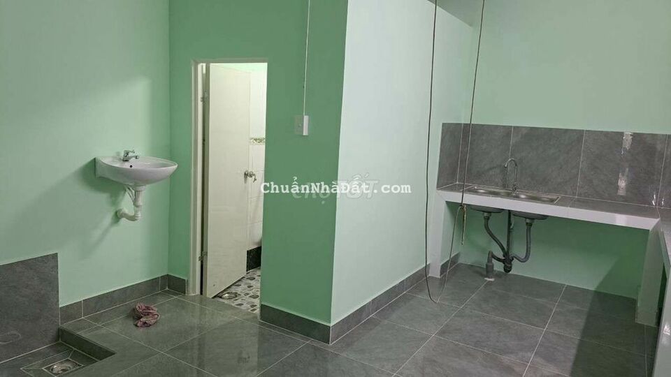 Cho thuê nhà nguyên căn 4 ×29 , có gác  ngay Song Hành  p Trung Mỹ Tây