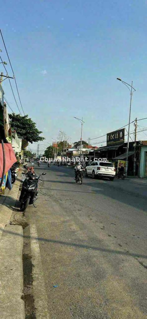 nhà trệt lửng 180m2 2pn 4*30 đg xe tải tiện SX K doanh