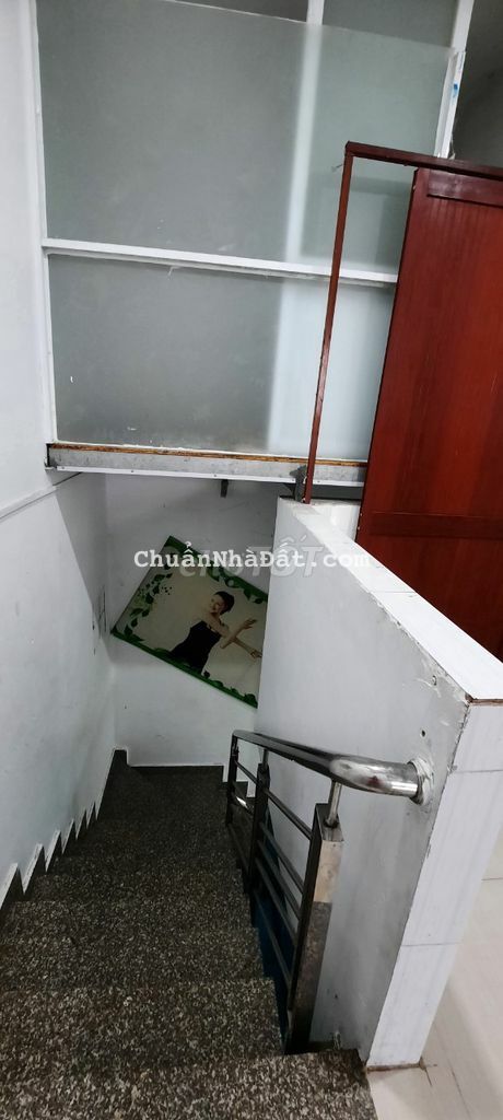Nhà 1 lầu 6x22m, cách MT Nguyễn Văn Qúa 50m, HXH giá 8tr