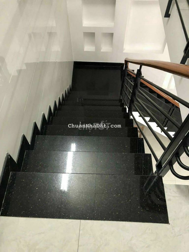 CHO THUÊ NHÀ DIEN TÍCH KHỦNG. CHO THUÊ NHÀ DIEN TÍCH KHỦNG.