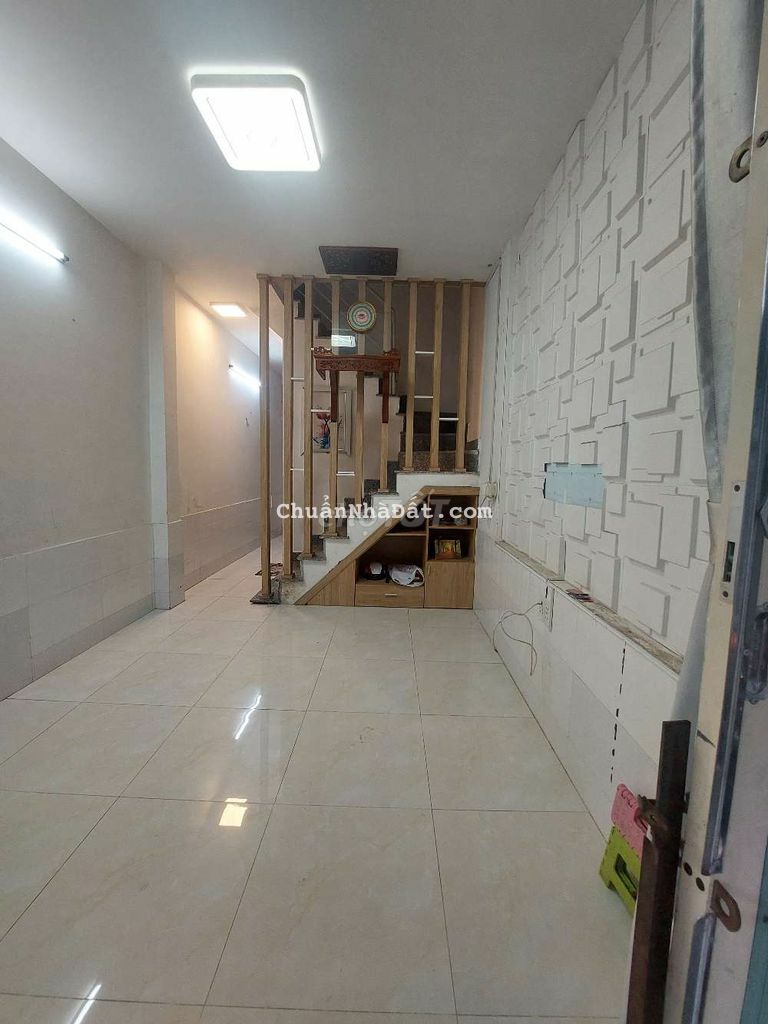 Cho thuê nhà 3p ngủ có máy lạnh giá 5tr5