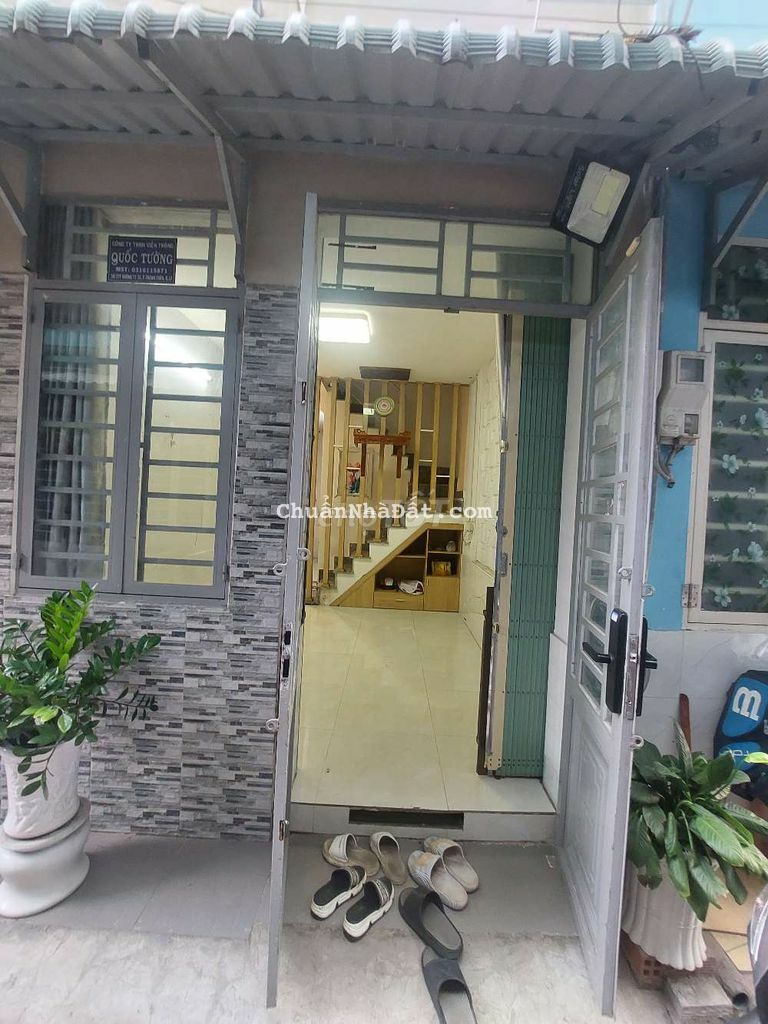 Cho thuê nhà 3p ngủ có máy lạnh giá 5tr5