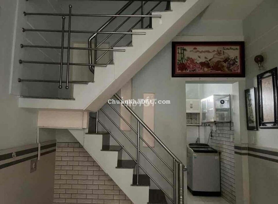 nhà trệt lầu 64m2 2pn 4*8 có 2 máy lạnh đg xe hơi