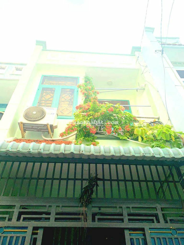 Cho thuê nhà 1/ HT 17 giá 5tr trệt lầu 2 PN 2wc mới sạch sẽ cho GĐ ở.