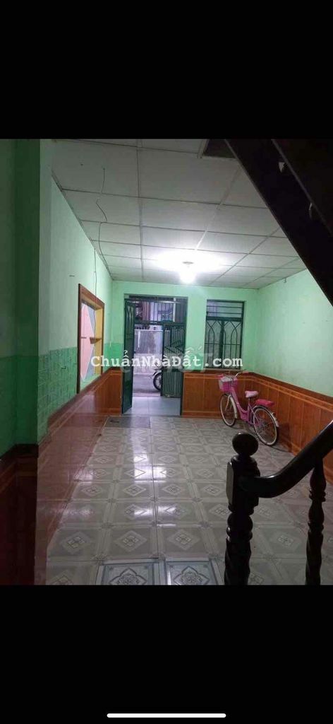 nhà trệt lầu 96m2 2pn 3,3*24 hẻm xe tải gần pm qtrung