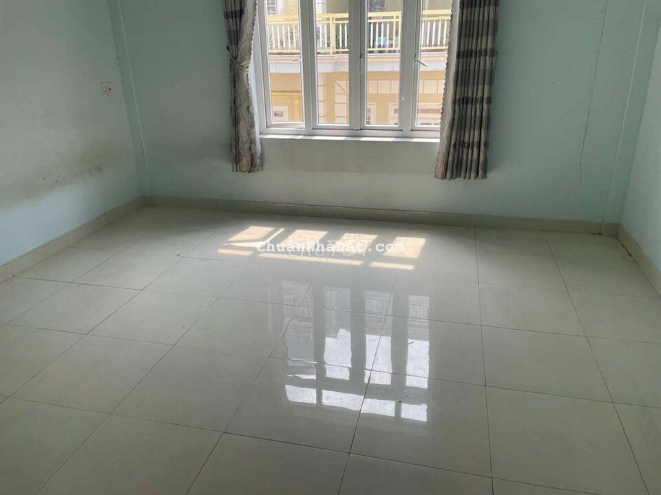 Cho thuê nhà TCH q12 giá 9tr tl 200m 4PN 4wc hxh có lửng vừa ở vừa kd.