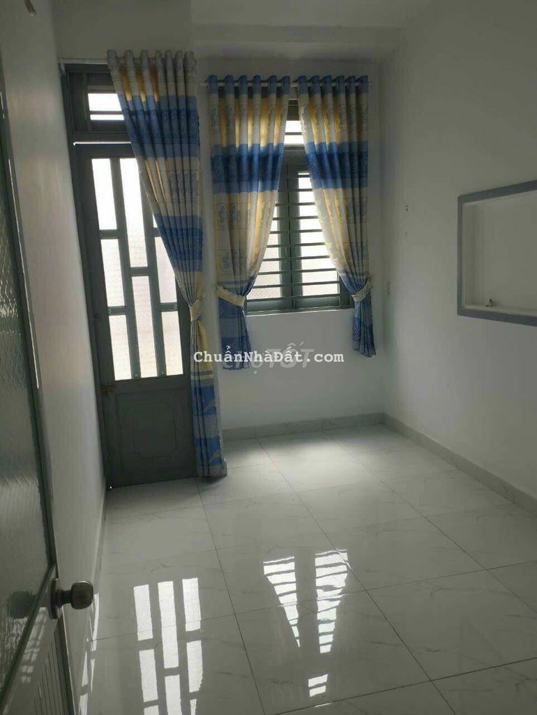 Cho thuê nhà đúc đẹp Tân Thới hiệp 14 giá 7tr 3pn 2wc trung tâm q12.
