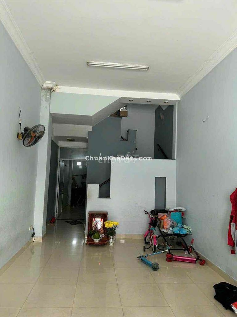 NHÀ ĐÚC ĐẸP 3 LẦU ĐƯỜNG NHỰA GẦN TRƯƠNG THỊ HOA 3PN GIÁ 8 TR CÒN BỚT NHÀ ĐÚC ĐẸP 3 LẦU ĐƯỜNG NHỰA GẦN TRƯƠNG THỊ HOA 3PN GIÁ 8 TR CÒN BỚT