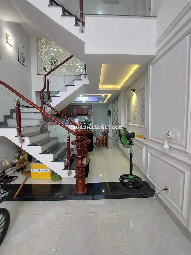 Nhà Đẹp Tô Ngọc Vân 4*15. trệt lửng 2lầu 4pn. Giá 9tr