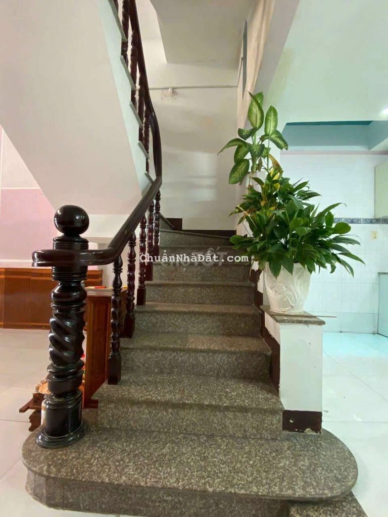 Nhà đep trệt + lửng 1 lầu dt 4x17m 3pn 3wc Tân Thới Hiệp Q12, 7 triệu Nhà đep trệt + lửng 1 lầu dt 4x17m 3pn 3wc Tân Thới Hiệp Q12, 7 triệu