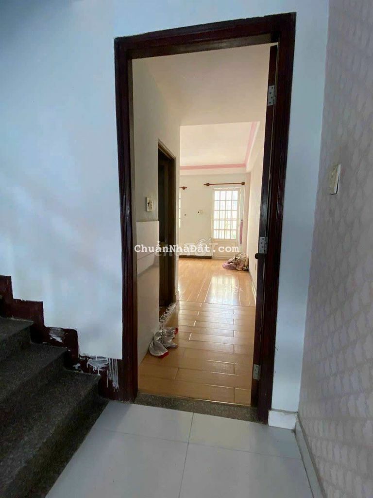 Nhà đep trệt + lửng 1 lầu dt 4x17m 3pn 3wc Tân Thới Hiệp Q12, 7 triệu Nhà đep trệt + lửng 1 lầu dt 4x17m 3pn 3wc Tân Thới Hiệp Q12, 7 triệu