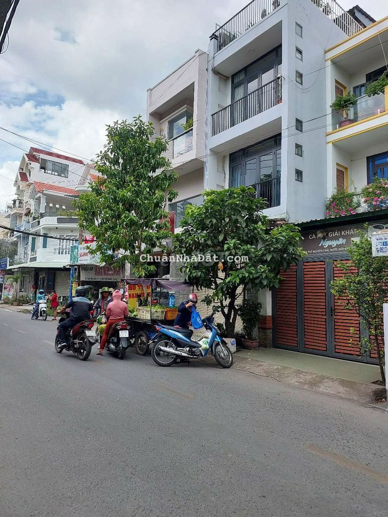 CHO THUÊ NHÀ 2 LẦU 4X17M 3PN 4WC MẶT TIỀN TÂN THỚI NHẤT 17 Q12 CHO THUÊ NHÀ 2 LẦU 4X17M 3PN 4WC MẶT TIỀN TÂN THỚI NHẤT 17 Q12