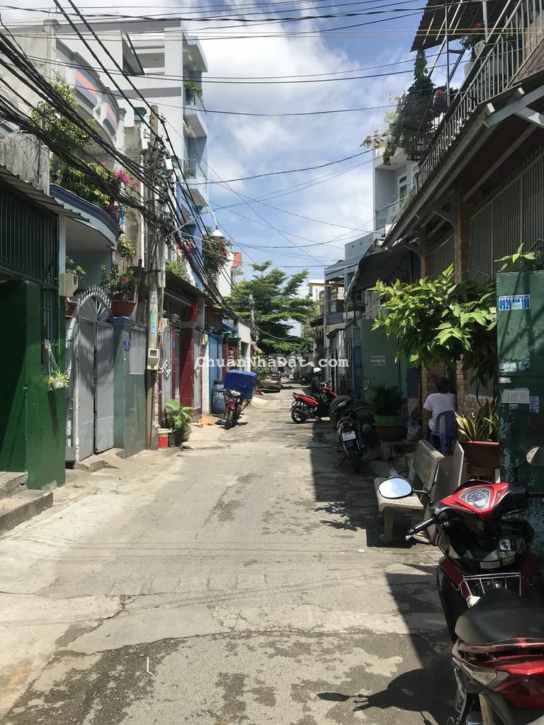 Nhanh !! Nhà 6 triệu 2PN 1WC mặt tiền đường Tân Thới Nhất gần Coopmart