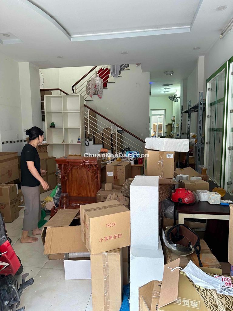 Cho Thuê Nhà 1 Lầu..Hẻm 8m thông Xe tải.Lê Thị Riêng.Dt:5x15m 2pn2wc