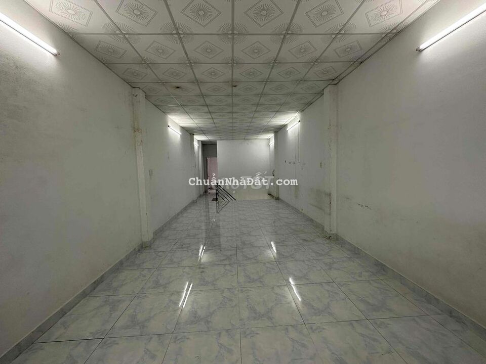 Nhà 4x20 trệt lầu mặt tiền Lê Thị Riêng vỉa hè rộng 10m Nhà 4x20 trệt lầu mặt tiền Lê Thị Riêng vỉa hè rộng 10m