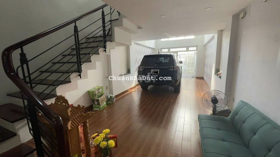 Nhà liền kề mới đẹp khu vực an ninh hàng xóm thân thiện 300m2 4p ngủ