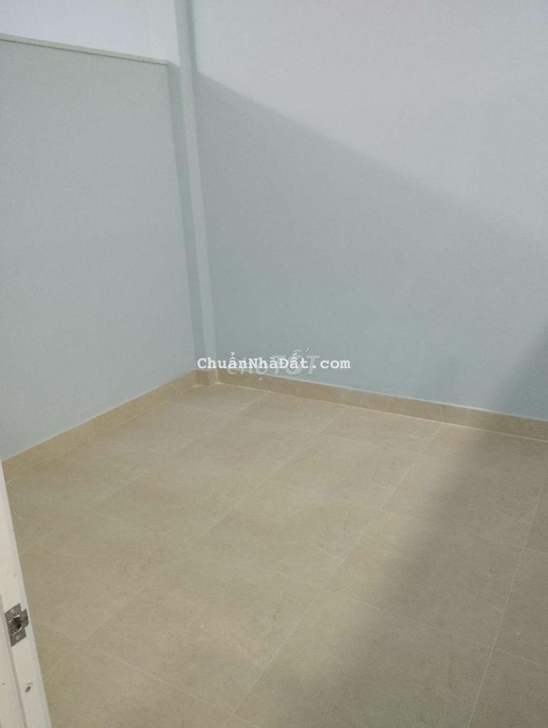 4*17 trệt 1 pn hẻm 6m ô tô đậu cửa, hợp ở làm kho may cắt hàng 4*17 trệt 1 pn hẻm 6m ô tô đậu cửa, hợp ở làm kho may cắt hàng