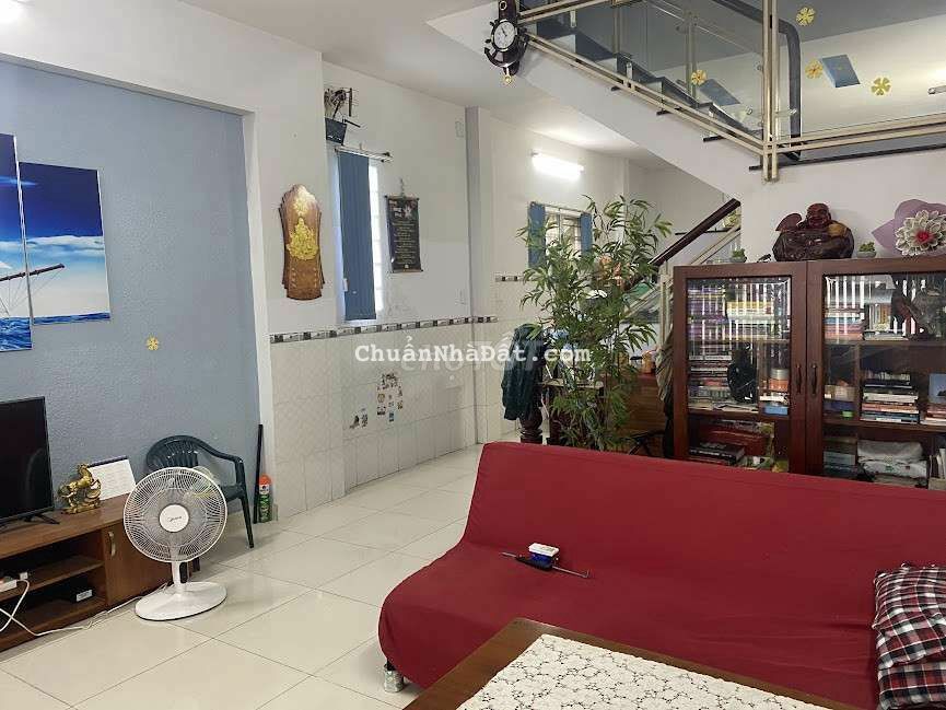 Cho thuê nhà full nội thất cao cấp TCh q12 hxh thông 2 PN 3wc 8tr vip