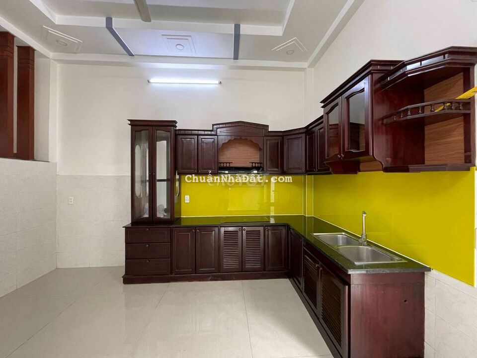 4*17 sân ô tô có 3 máy lạnh, cọc 1thag trệt 2 lầu 3pn hẻm 6m, đẹp mới 4*17 sân ô tô có 3 máy lạnh, cọc 1thag trệt 2 lầu 3pn hẻm 6m, đẹp mới