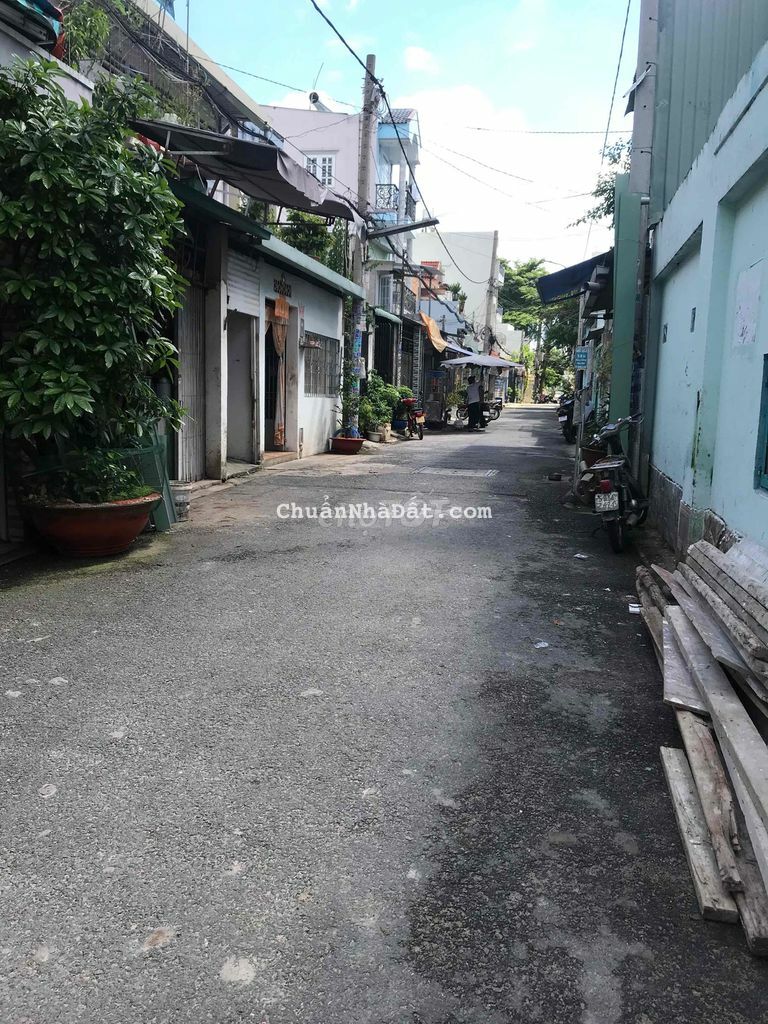 Nhà 1T1L 4,5x18m 3pn,2wc sân xe hơi ở đg Hà Đặc Trung Mỹ Tây Q12 Nhà 1T1L 4,5x18m 3pn,2wc sân xe hơi ở đg Hà Đặc Trung Mỹ Tây Q12