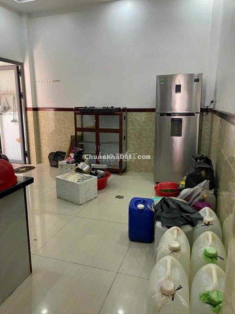 NHÀ ĐÚC 3 LẦU HẺM NHỰA NGAY CHỢ HẠT ĐIỀU QUẬN 12 270M 4PN GIÁ 8,5 TRIE NHÀ ĐÚC 3 LẦU HẺM NHỰA NGAY CHỢ HẠT ĐIỀU QUẬN 12 270M 4PN GIÁ 8,5 TRIE