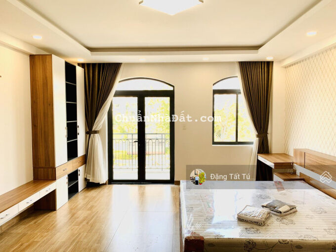 Lakeview City nhà phố view hồ cảnh quan trục đường 25m giá 33tr full nội thất đẹp. LH: 0917330220