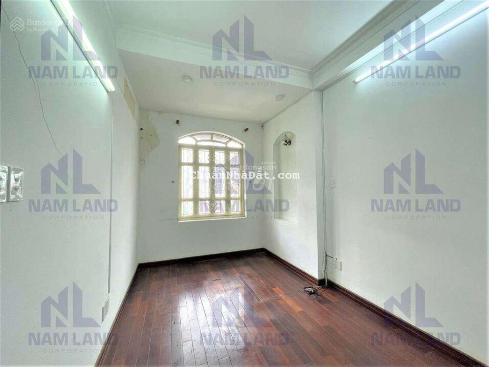 Biệt thự ven Sông Sài Gòn, ngang 8m dài 20m 2 lầu phù hợp ở VP, showroom