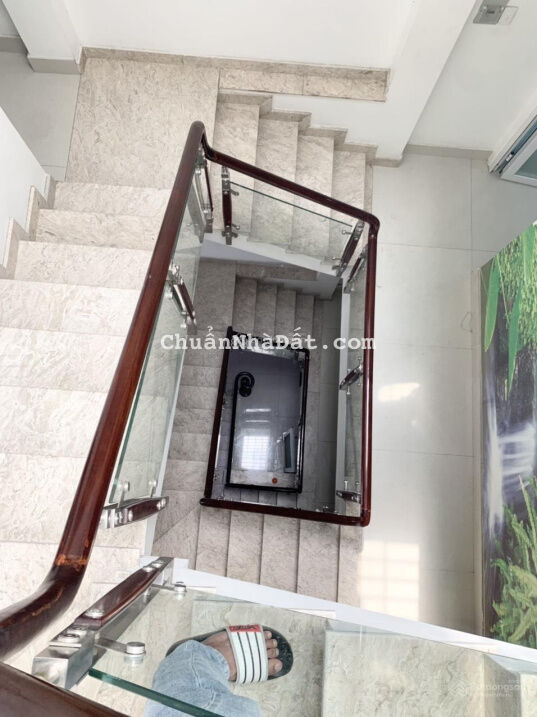 Cho thuê nhà mặt tiền đường số. Đường 2 xe tải tránh nhau LH 0937008276