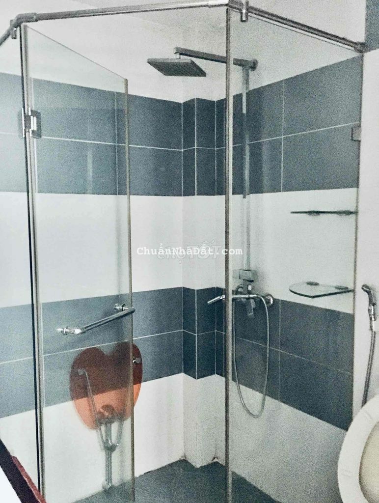 NHÀĐẸP SANG,Full N.Thất VIP, 3 Lầu,3P.Ngủ 3WC ở 4-5ng Ok. NHÀĐẸP SANG,Full N.Thất VIP, 3 Lầu,3P.Ngủ 3WC ở 4-5ng Ok.