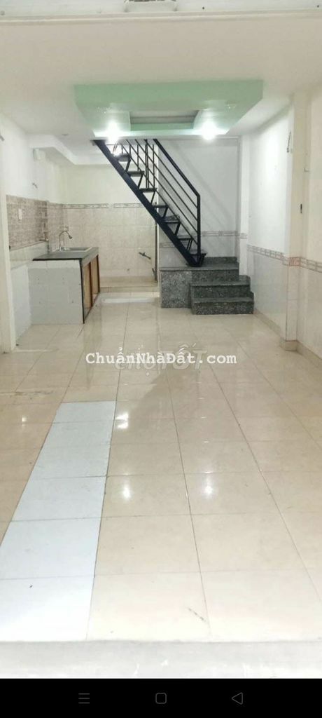 Nhà Võ Văn Tần, trệt 2 lầu, 2 phòng ngủ lớn, hẻm thông.