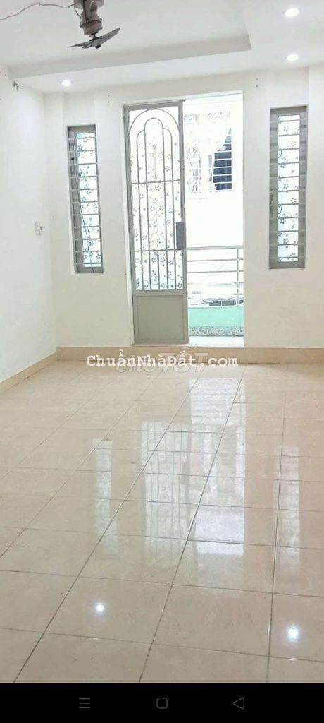 Nhà Võ Văn Tần 2 chiều, trệt 2 lầu, hẻm thông.