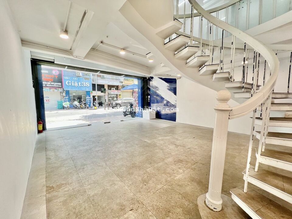 cho thuê mặt bằng mặt tiền Nguyễn Thiện Thuật, P3, Q3 38 triệu/th cho thuê mặt bằng mặt tiền Nguyễn Thiện Thuật, P3, Q3 38 triệu/th