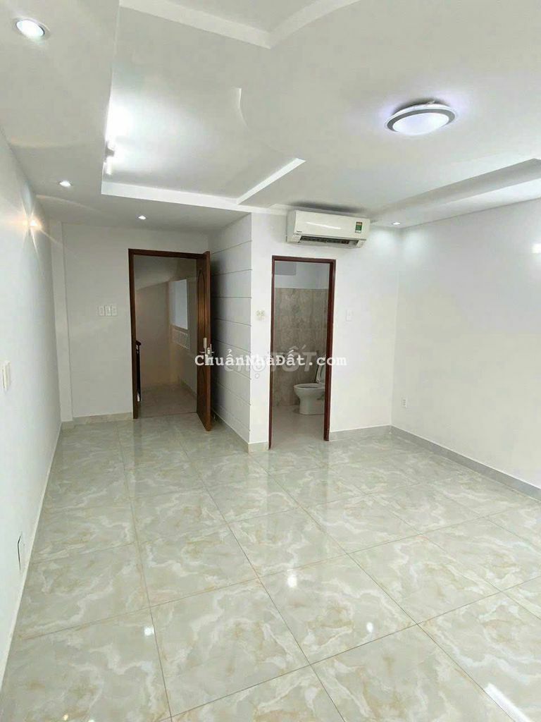 Cho thuê nhà 4 tầng_Hẻm lớn xe hơi di chuyển qua lại