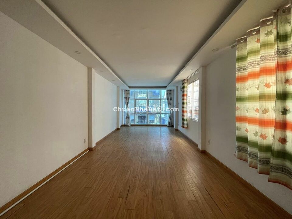 NHÀ MẶT TIỀN 4X20, 1T2L, VỈA HẺ, SÂN RỘNG, NGUYỄN THỊ MINH KHAI, Q3 NHÀ MẶT TIỀN 4X20, 1T2L, VỈA HẺ, SÂN RỘNG, NGUYỄN THỊ MINH KHAI, Q3