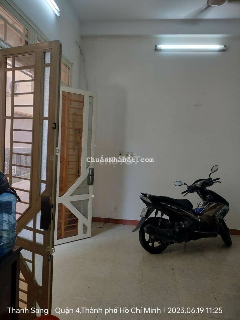 Nhà 1 Trệt 2 Lầu sân thượng 2 Phòng 8x5m hẻm 210 đường Xóm Chiếu Nhà 1 Trệt 2 Lầu sân thượng 2 Phòng 8x5m hẻm 210 đường Xóm Chiếu