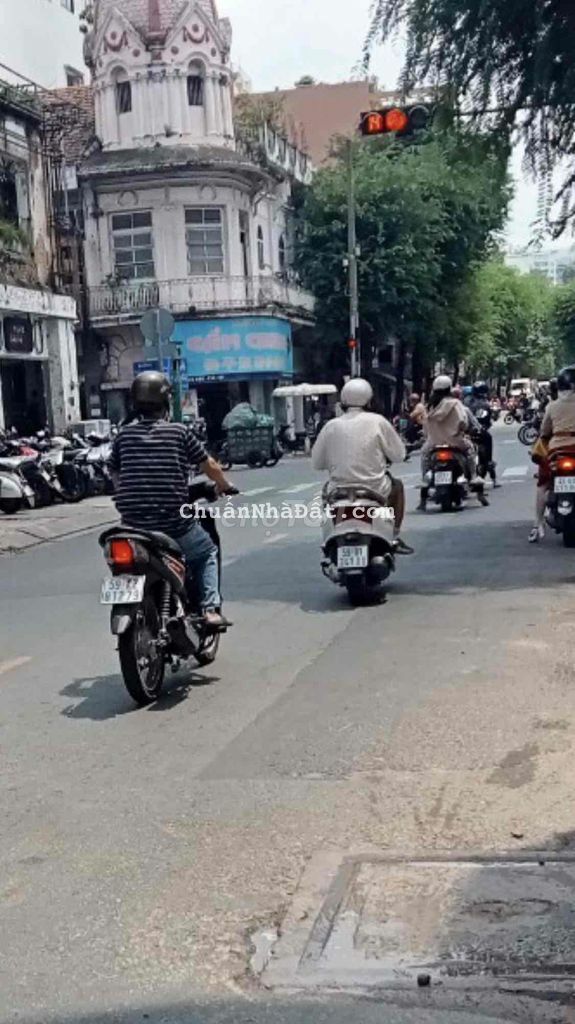 Nhà mặt tiền Ngô Quyền diện tích rộng phù hợp làm spa, vpcty