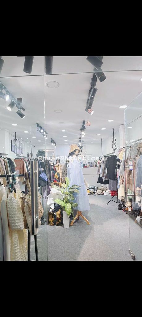 Mặt Tiền Ngô Quyền ngang 4,5 dài 25m, nhà mới đẹp.