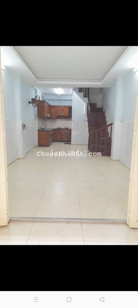 Cho thuê nhà Trần Hưng Đạo, trệt 2 lầu, 2 phòng ngủ, 2wc