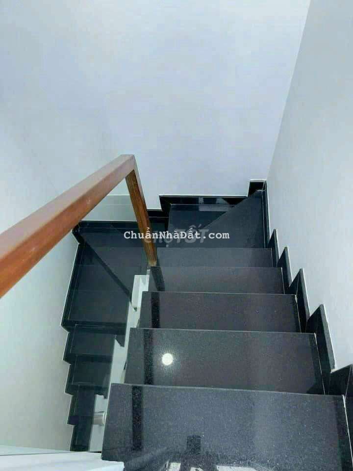 Nhà Nguyễn Trãi vs Huỳnh Mẫn Đạt, trệt 2 lầu, 3 phòng 4 wc