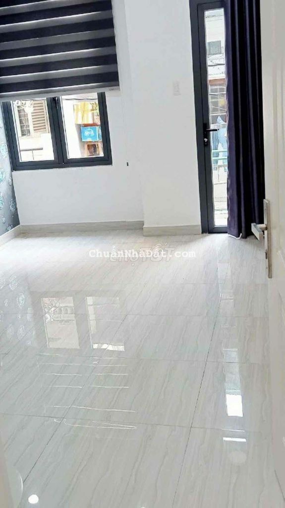 Nhà đẹp Nguyễn Trãi nội thất cơ bản, vào ở ngay