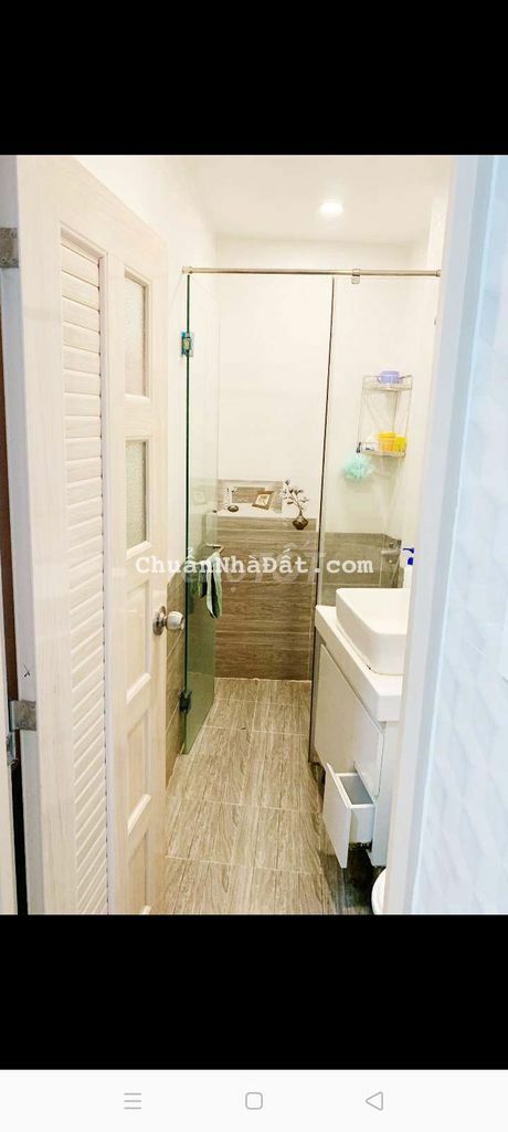 Nhà Trần Hưng Đạo, hẻm xe hơi, trệt 3 lầu, đủ nội thất.