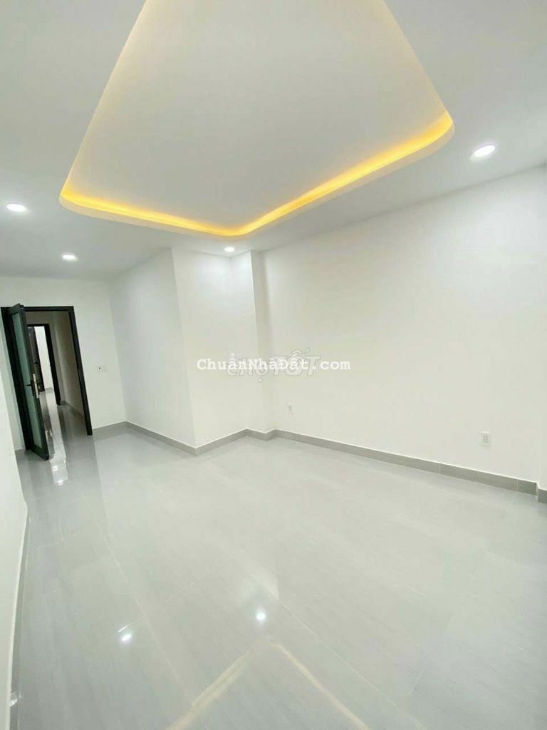 Nhà Nguyễn Trãi vs Nguyễn Biểu mới xây, trệt 3 lầu, cách mặt tiền 10m