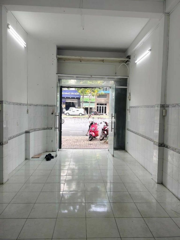 Nhà mặt tiền đường Hải Thượng Lãn Ông, vị trí Kinh doanh nhiều nghề Nhà mặt tiền đường Hải Thượng Lãn Ông, vị trí Kinh doanh nhiều nghề