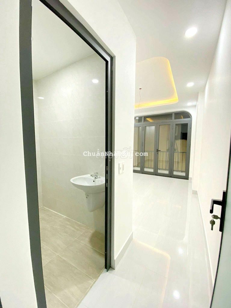 Nhà Nguyễn Trãi vs Nguyễn Biểu mới như hình, trệt 2 lầu sân thượng Nhà Nguyễn Trãi vs Nguyễn Biểu mới như hình, trệt 2 lầu sân thượng