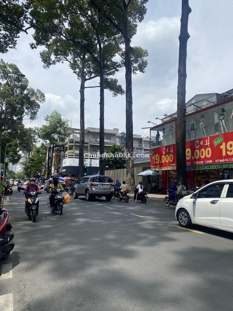 Cho thuê nhà góc 2 mặt tiền Nguyễn Trãi,4x20m, 1 trệt, 2 lầu Cho thuê nhà góc 2 mặt tiền Nguyễn Trãi,4x20m, 1 trệt, 2 lầu