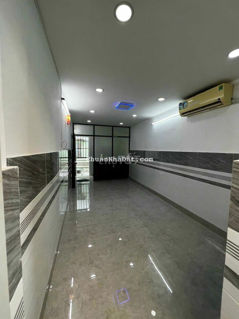 Nhà Hẻm Lò Gốm 3x11 | Trệt - 1 Lầu | 1PN - 2WC Nhà Hẻm Lò Gốm 3x11 | Trệt - 1 Lầu | 1PN - 2WC