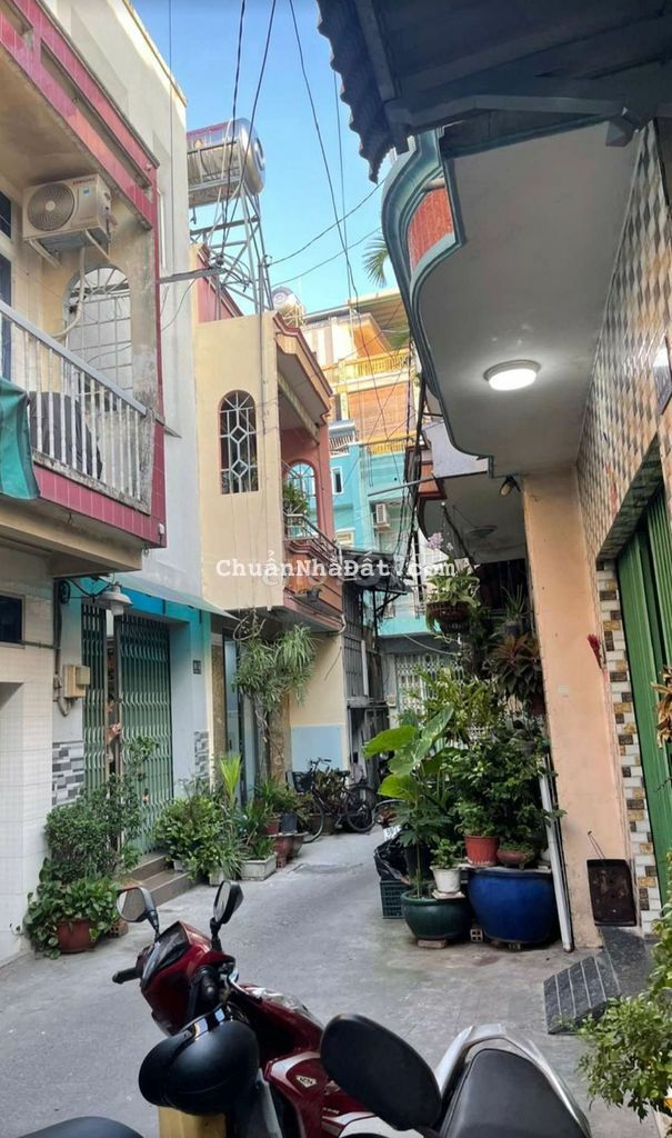 Cho thuê nguyên căn gần chợ kinh doanh dc