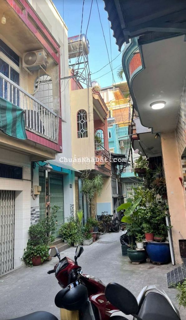 Cho thuê nguyên căn gần chợ kinh doanh dc