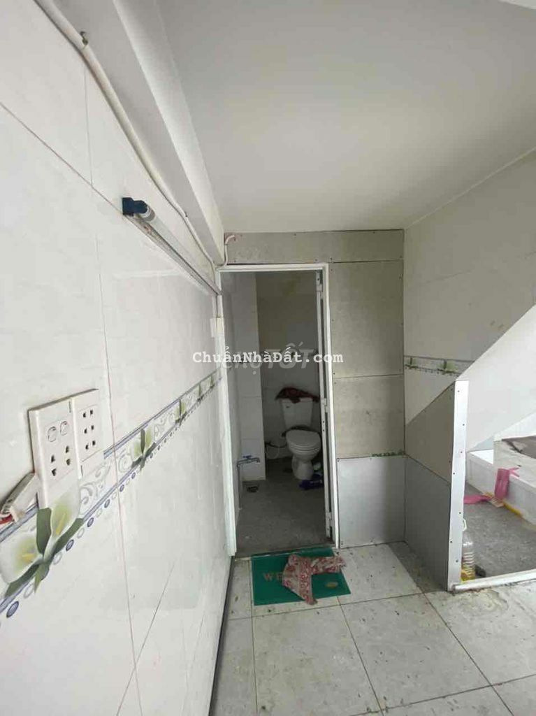 Cho Thuê Nhà Mặt Tiền Kinh Doanh Sầm Uât Quận 6